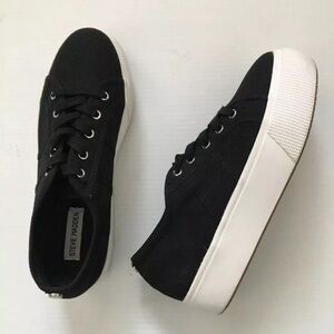 Steve Madden Shoes Platform Sneakers Womens Emmi Low Top Lace Up  Black Sz 10M